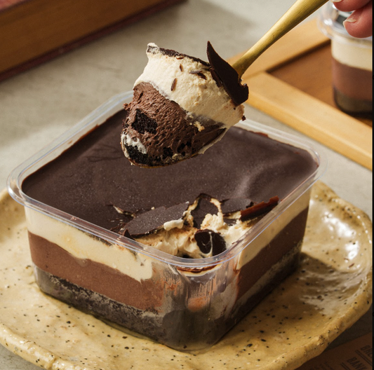 Choco Caramel Smash Cake